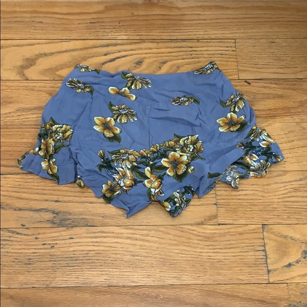 Super cute vacation shorts